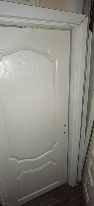 Бяла врата с каса