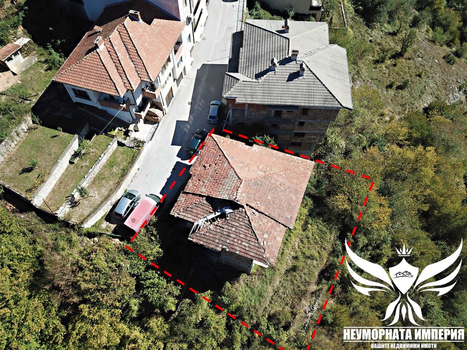 Нова къща с 388кв. РЗП и двор 600кв кв.Устово гр.Смолян