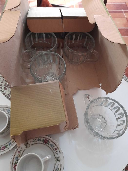 Cesti portelan espresso cu farfurie cesti cafea/ceai sticla  bol sticla mata anii'80