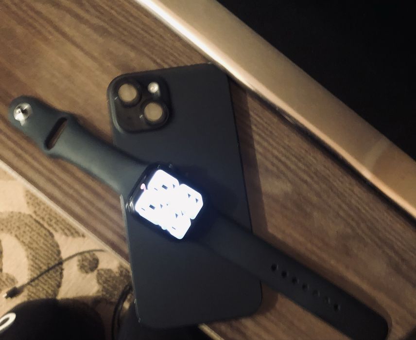 iphone 15, apple watch