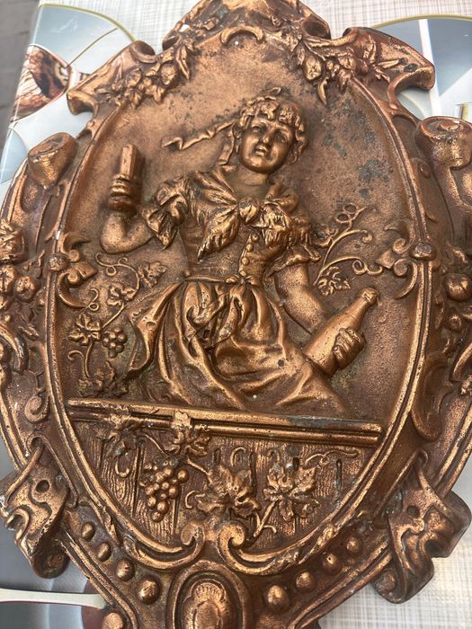 De vanzare basorelief
