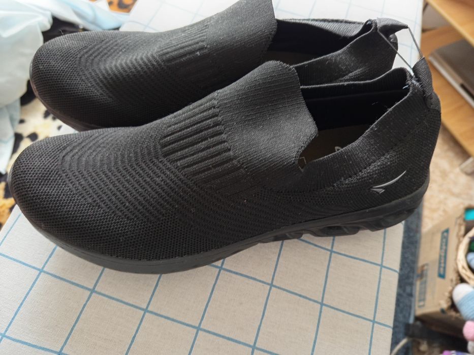 Мъжки маратонки плетени.