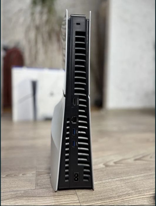 PlayStation 5 1TB Slim Edition