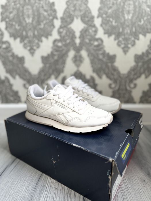 Продам Reebok оригинал кроссовки женский