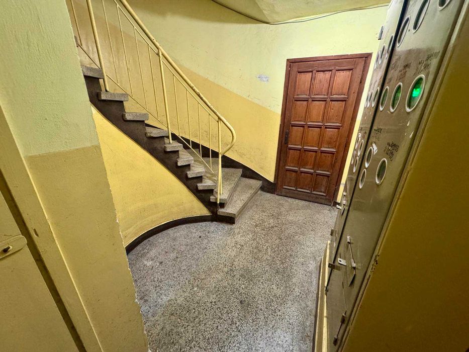 Дава се под наем Офис в Бургас, Център - 94 кв.м за 510 € - Снимка #11