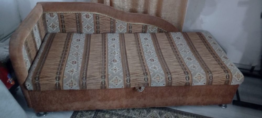 Диван в хорошем состоянии