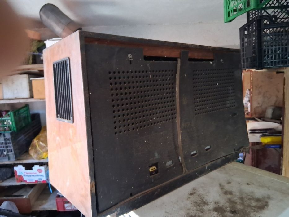 Продавам ретро радио симфония