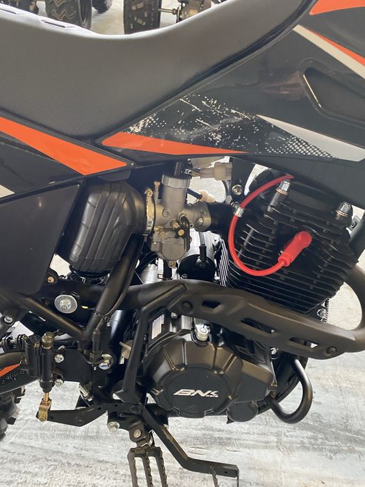 Cross 300cc Bnk moto manual 2 locuri nou cu garantie si livrare in tara