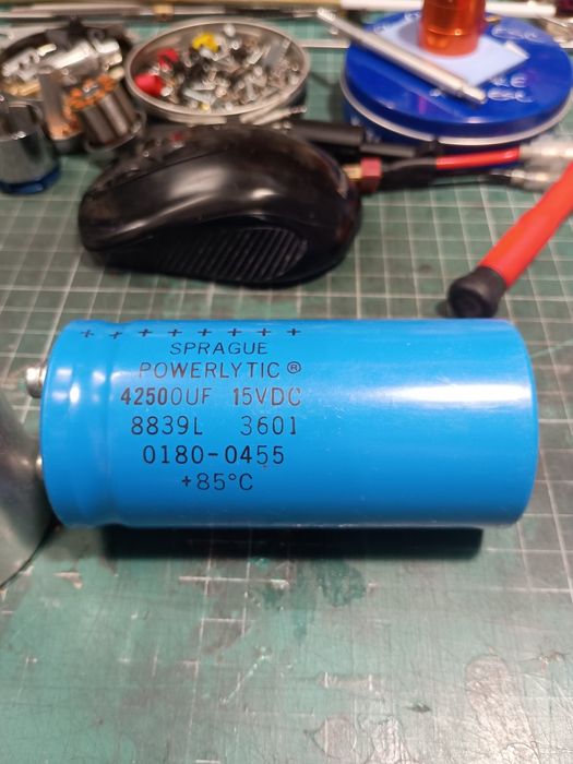 Condensatori electrolitici