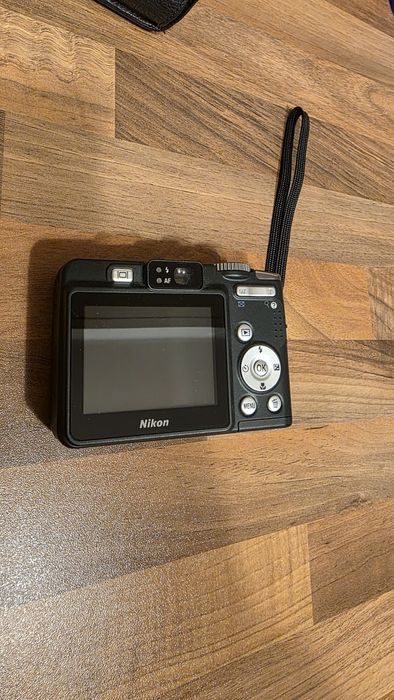 NIKON Coolpix P50, aparat foto 8.1Mp