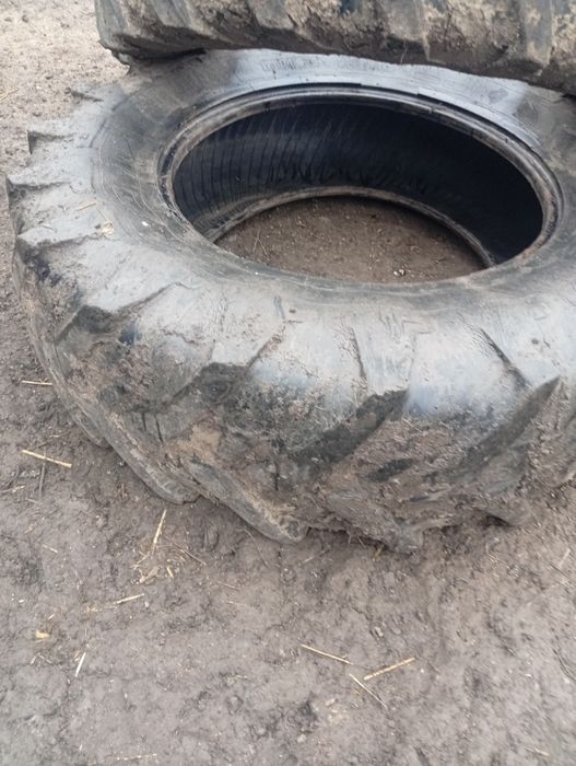 Disponibile doua cauciucuri