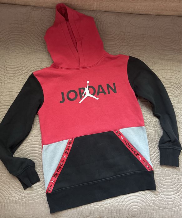 Суитшърт на Nike и Jordan