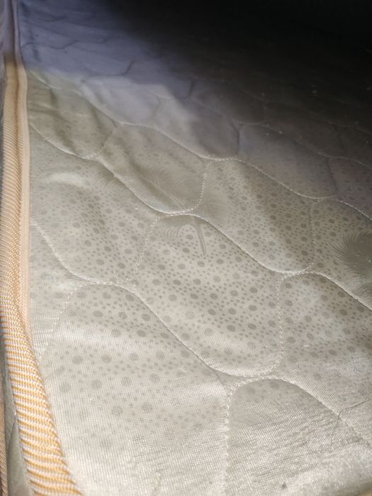 Отдам  матрас САМОВЫВОЗ