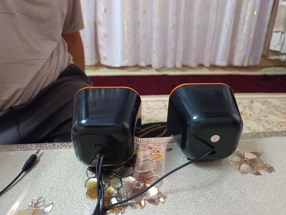 Kompyuter kalonkalari telefon noutbuk kompyuter uchun Aux ketadi