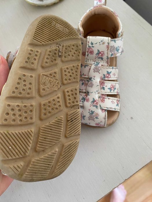 Sandale copii h&m marime 18/19 , interior 11,5 cm