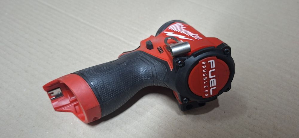 Milwaukee m12 fid2