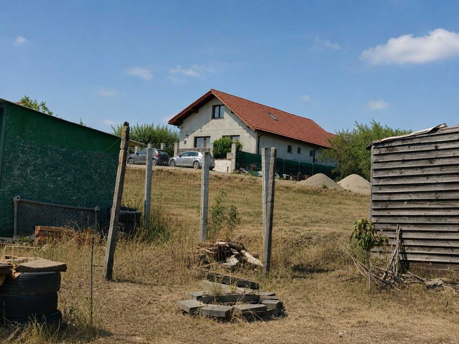 TEREN DE VÂNZARE – LIVADA DIN PALEU, în apropiere de Dealul Viilor