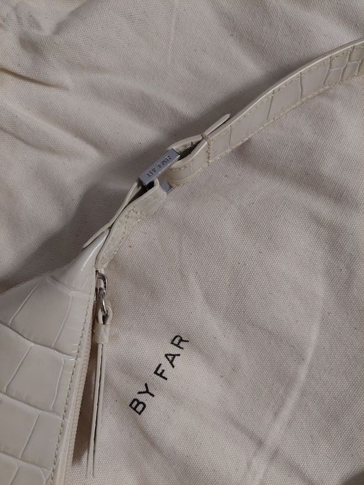 By far чанта amber