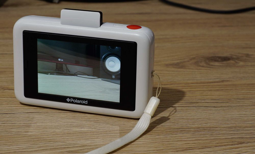 Aparat foto digital Polaroid snap touch cu imprimarea pozei pe loc