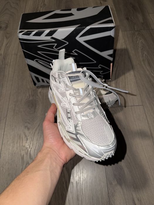 Off White Be Right Back