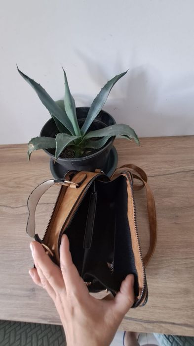 Geanta din piele Zara
