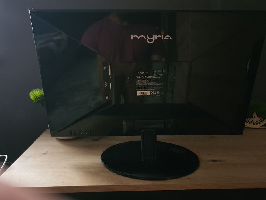 Monitor Myria 21.5' Full HD,