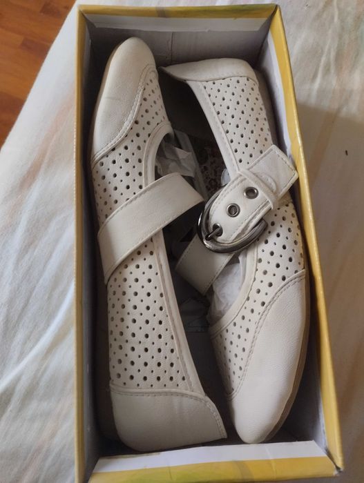 Дамски обувки различни