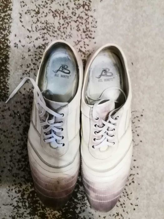 Срочно продам обувь