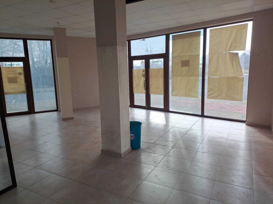 Дава се под наем Магазин в Смолян, Стар център - 78 кв.м за 765 € - Снимка #4