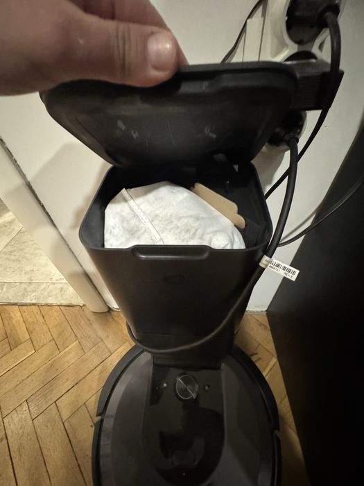 Roomba i7 - като нова + станция