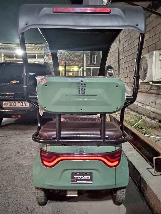 Elektroniy elektromobil