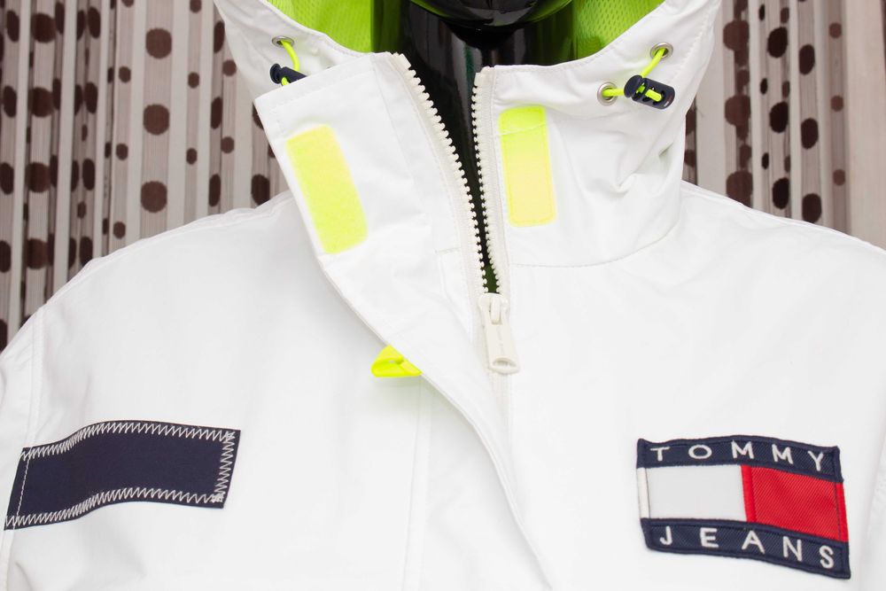 Tommy Jeans Оригинално дамско яке пуловер бяло овързайз худи XS