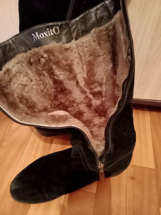 Замшевые сапоги,40 р.3000 т.