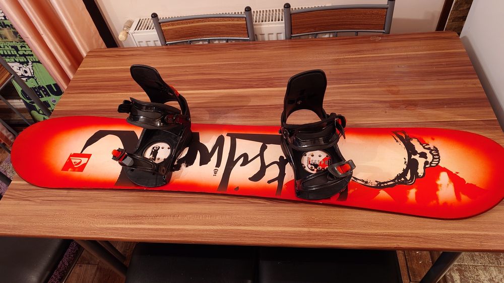 Placa Snowboard Quicksilver 140 cu legaturi S/M