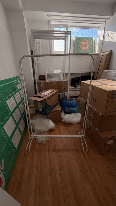 Стойка для одежды