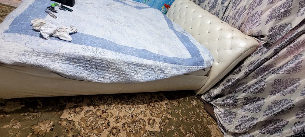 Кровать б/у в хорошем состоянии