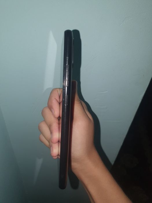 Samsung galaxy a03 4/64 xolati yaxshi