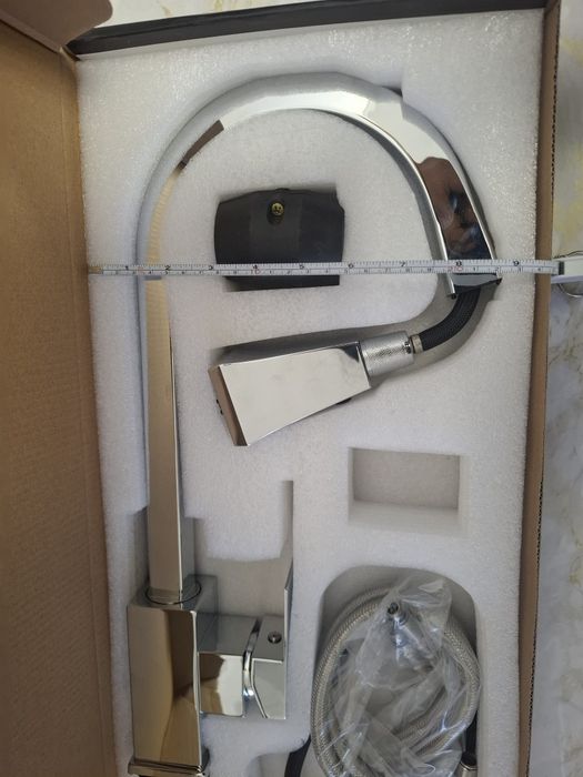 Baterie monocomandă pentru chiuvetă bucătărie