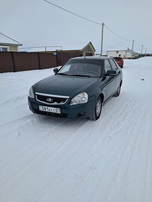 Приора срочно продается.