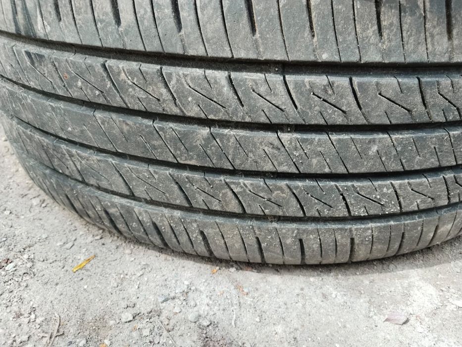 Продам резину 225/55/R17