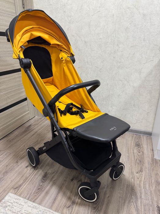 Продам прогулочную коляску Anex air-x.