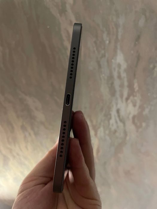 Ipad 6 mini Wi-Fi (simkartasiz)sotiladi zor xolata.