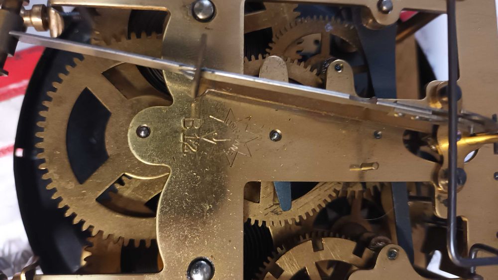 Ceascu pendul de perete Junghans