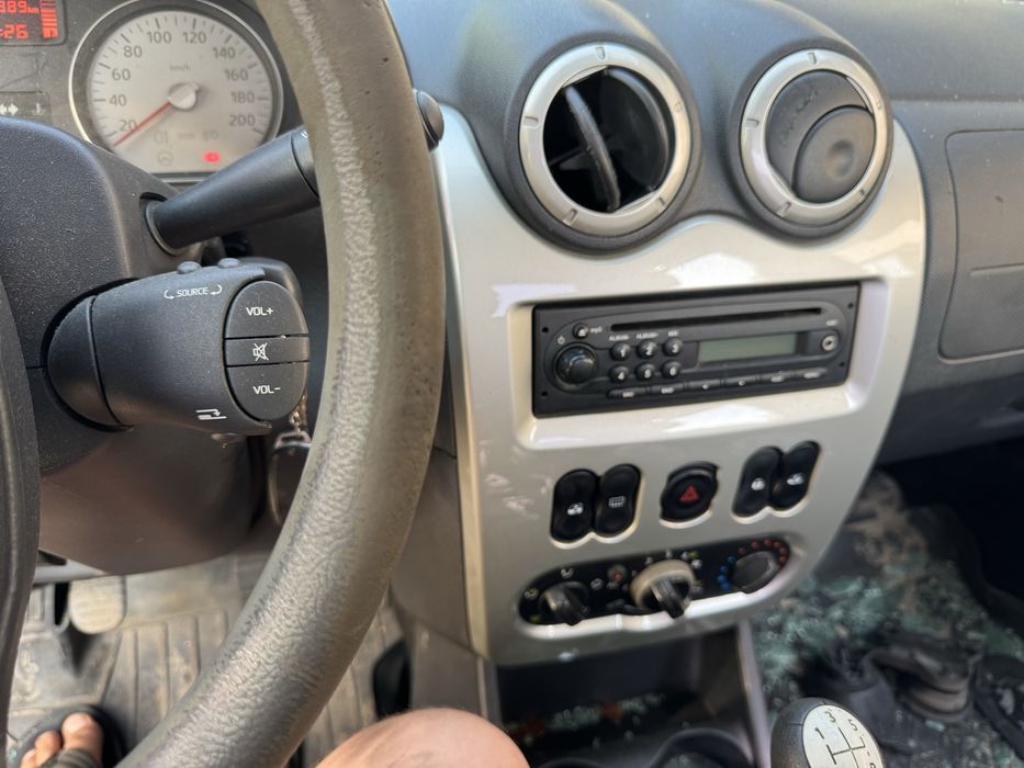 Dezmembrez Dacia Sandero , Logan 2005-2012 euro 3,4,5 1.4 1.6 1.5