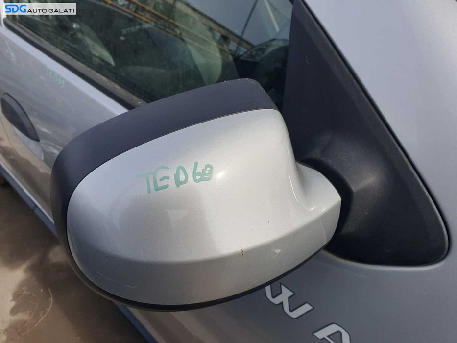 Oglinda Dreapta Electrica Dacia Sandero 2 2012 - 2016 Culoare TED69 Gris Platine / Platinum Silver [C4626]