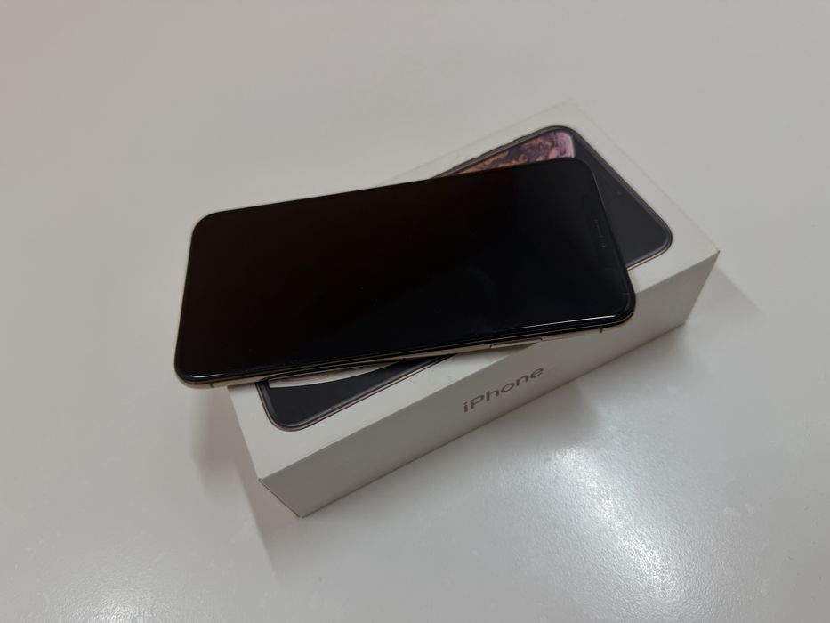 Продам iPhone XS Max 64GB
