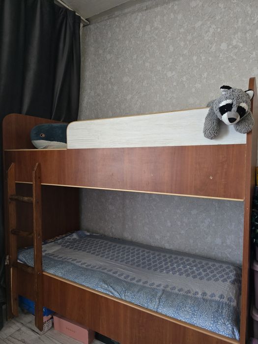 Двухъярусная кровать