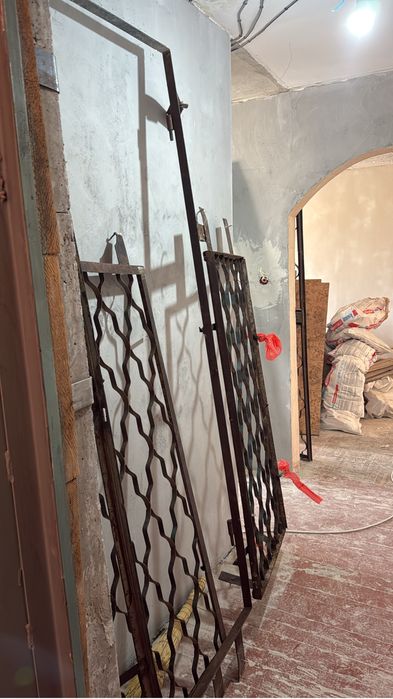 Металлическая дверь