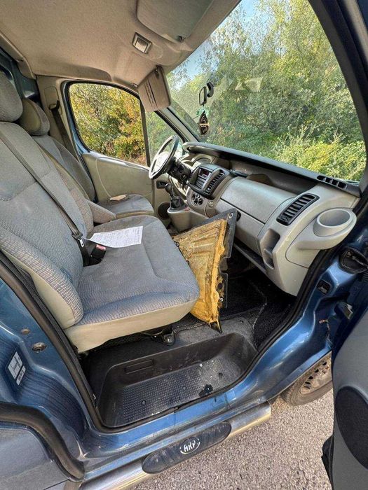 Renault Trafic 2.5 dCi НА ЧАСТИ