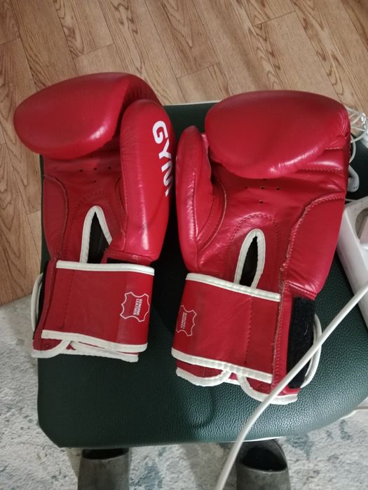 Продам боксерские перчатки новые